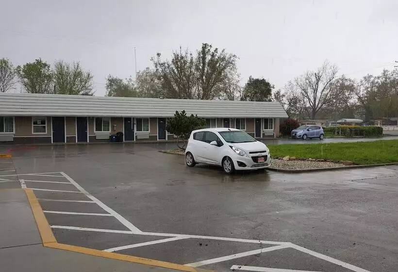 Pacific Motel