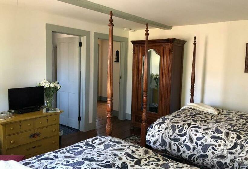 Riverwind Inn Bed And Breakfast