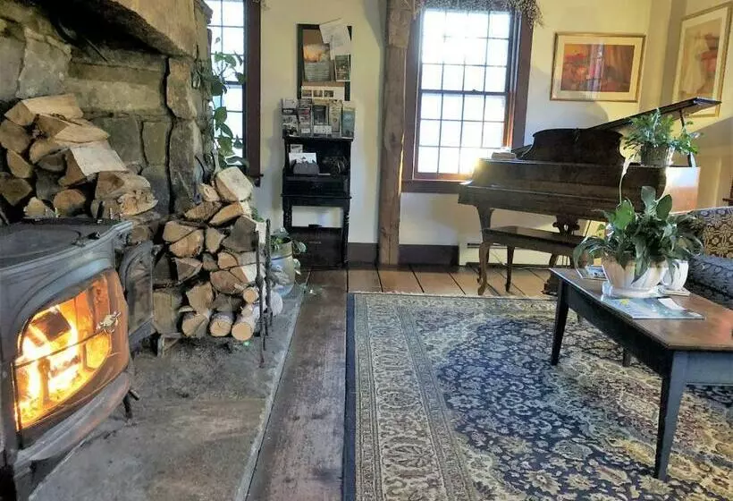 Riverwind Inn Bed And Breakfast