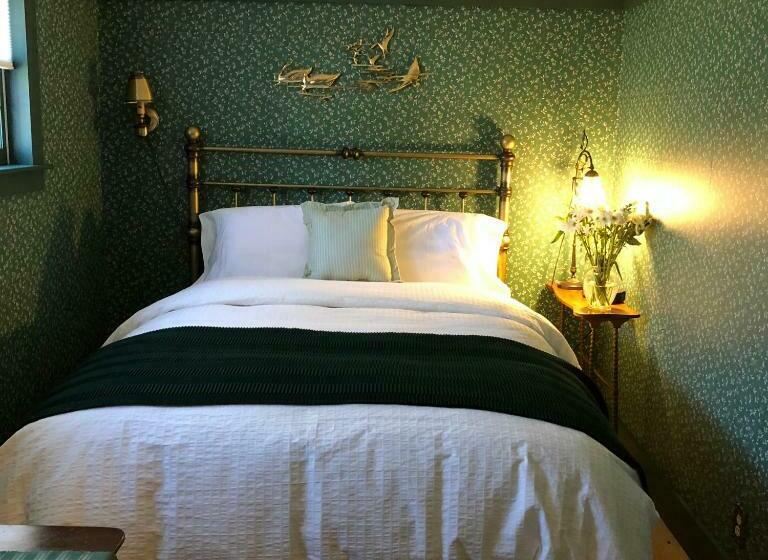 Riverwind Inn Bed And Breakfast