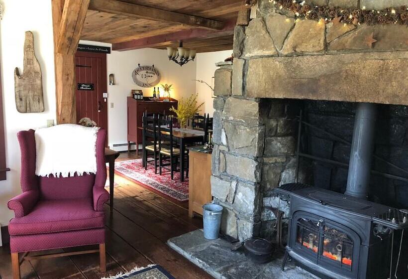 Riverwind Inn Bed And Breakfast