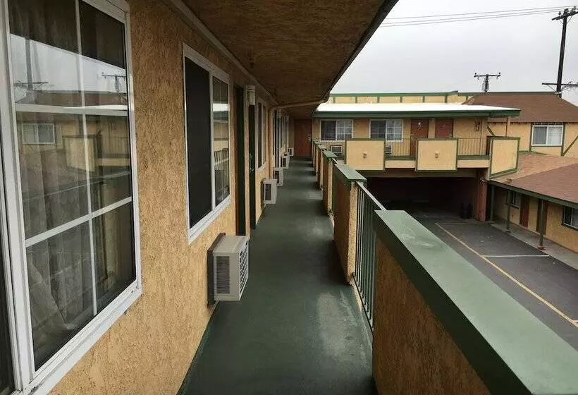 Starlite Motel
