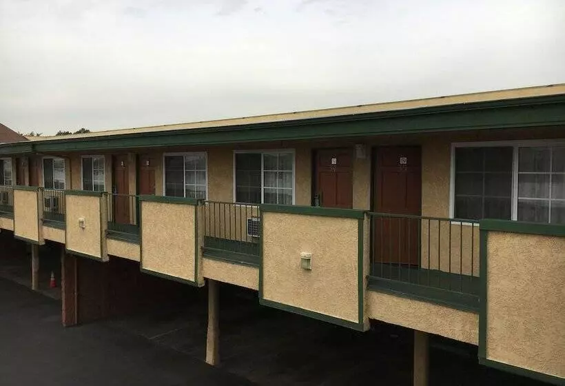 Starlite Motel
