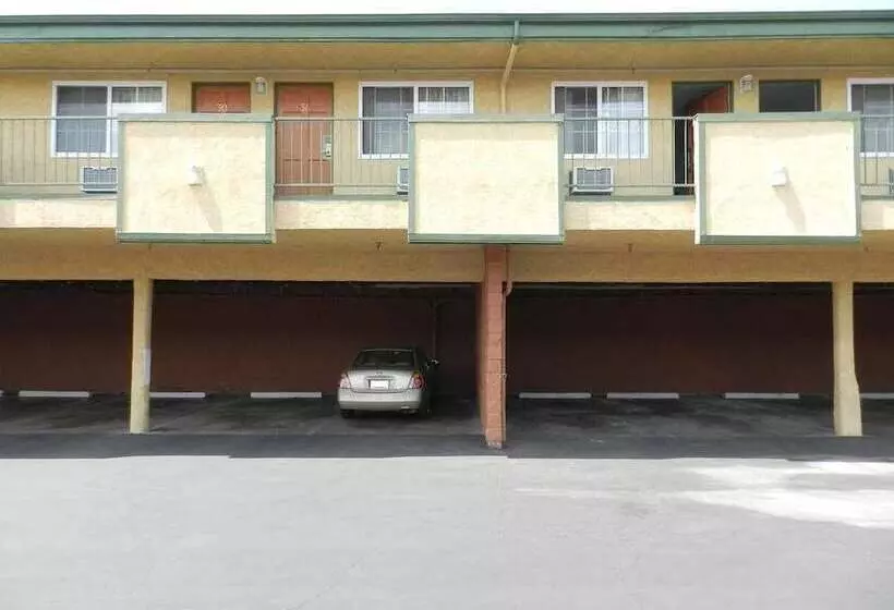 Starlite Motel