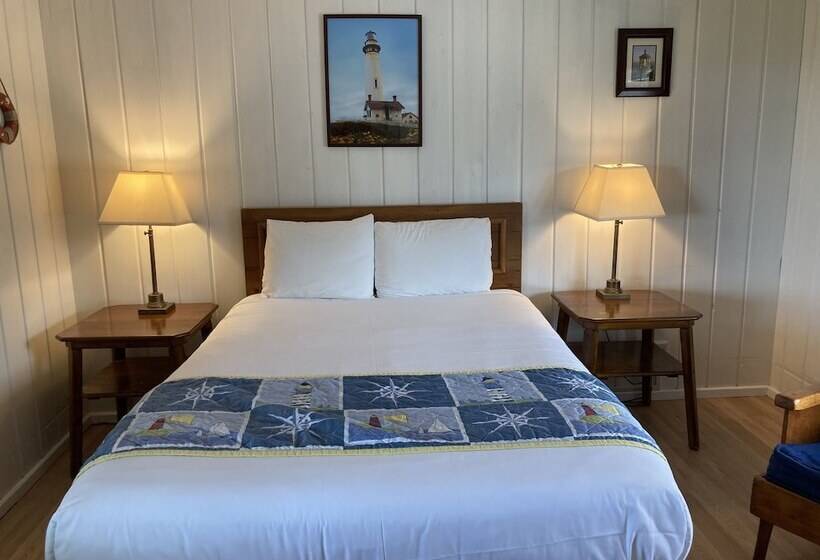 Tillicum Beach Motel   Formerly Deane S Oceanfront Lodge