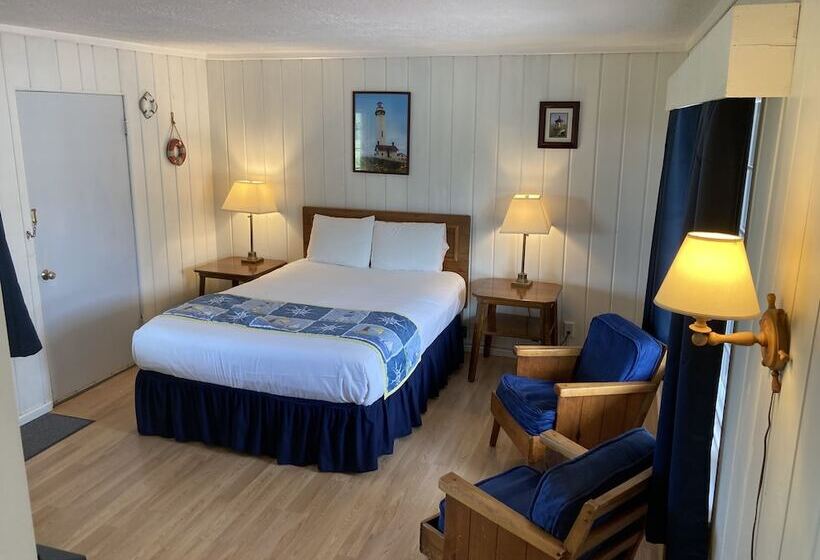 Tillicum Beach Motel   Formerly Deane S Oceanfront Lodge