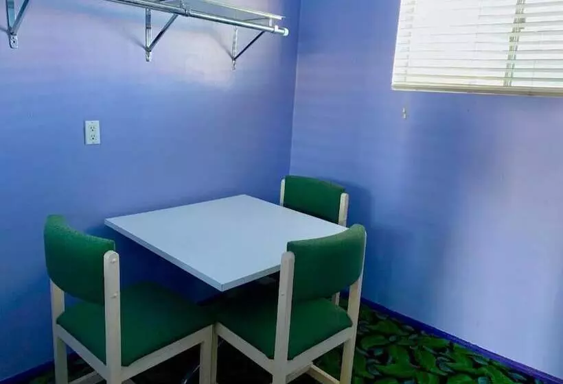 Walden Motel