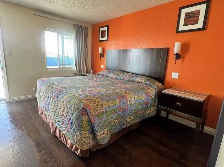 Walden Motel