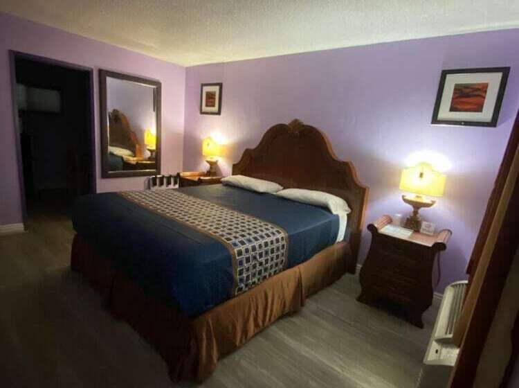 Walden Motel