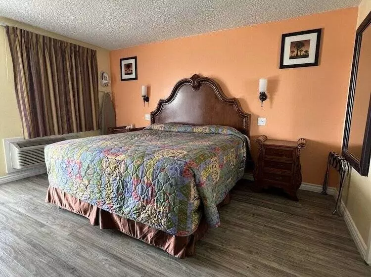 Walden Motel
