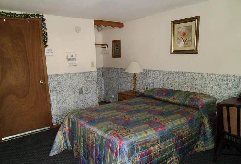 Мотель Hillsboro Inn & Suites