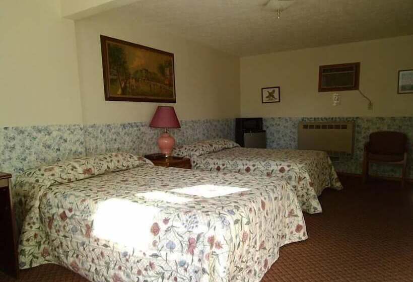 Мотель Hillsboro Inn & Suites