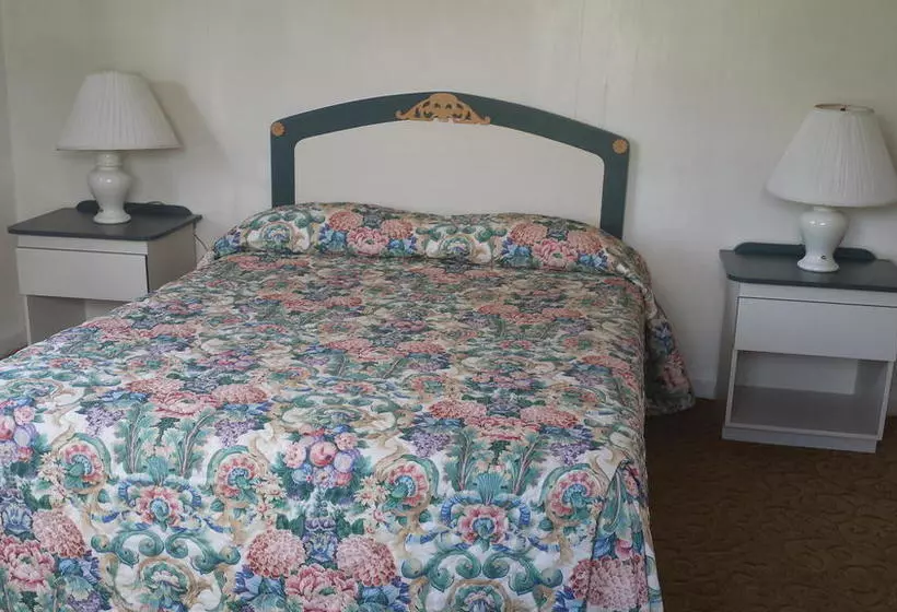 Helen Apartments & Motel