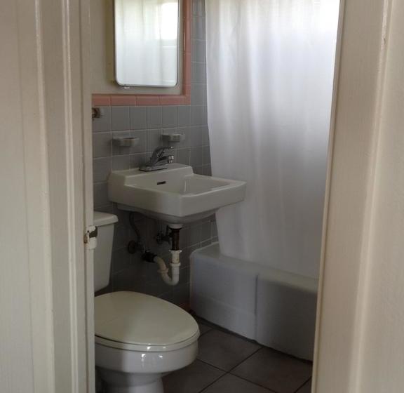 Helen Apartments & Motel