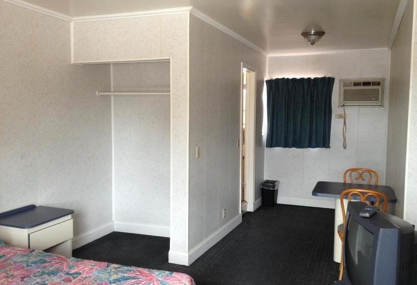 Helen Apartments & Motel