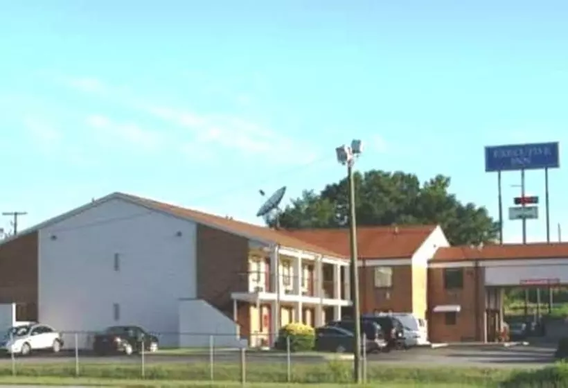 Hotelli Executive Inn