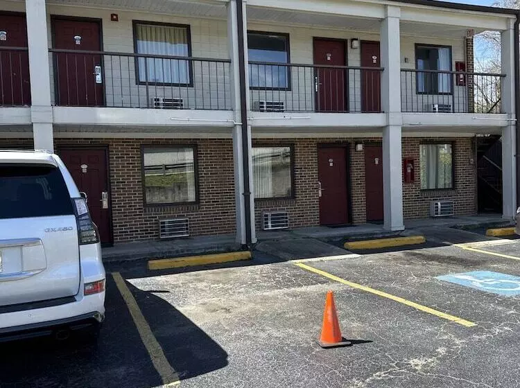 Hotelli Executive Inn