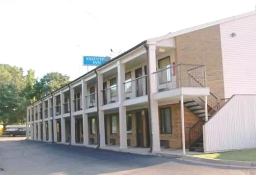 Hotelli Executive Inn