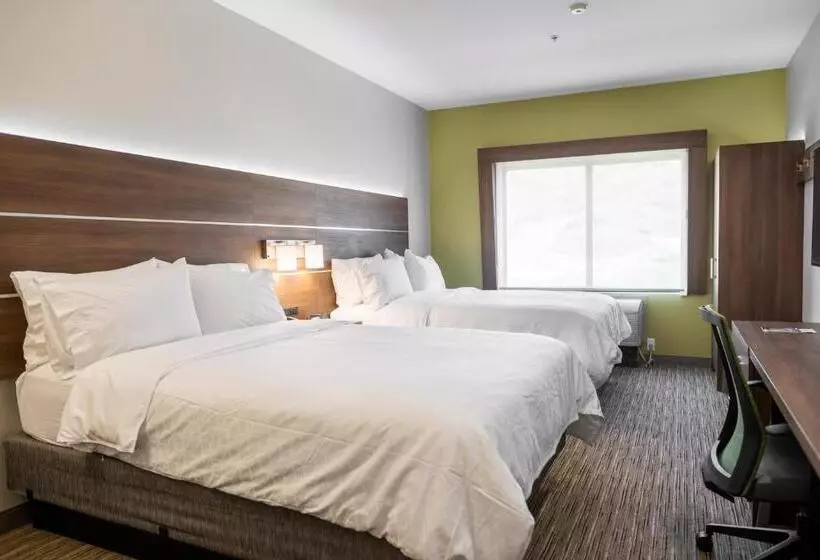 هتل Holiday Inn Express & Suites   Lake Forest, An Ihg