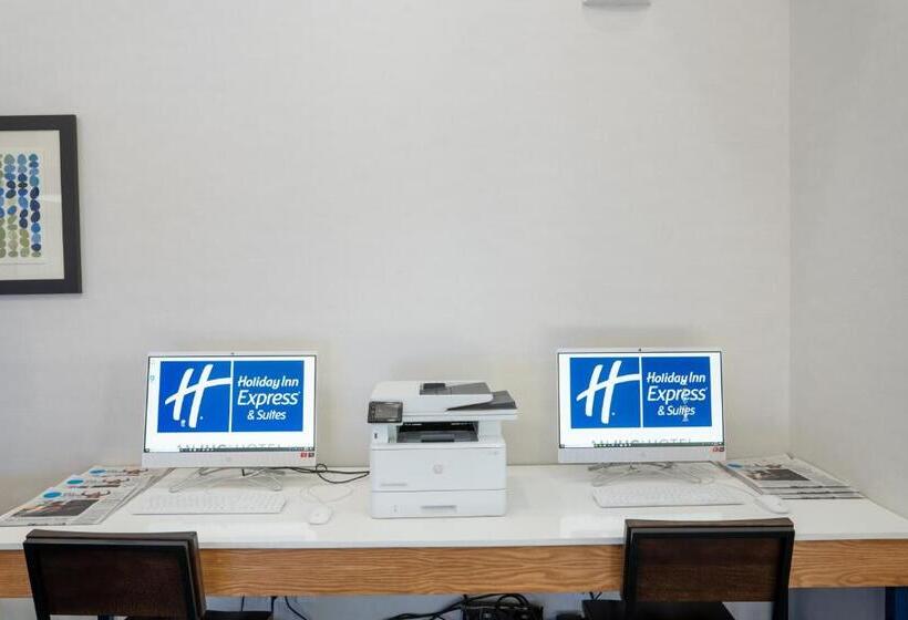 酒店 Holiday Inn Express & Suites Lake Forest, An Ihg