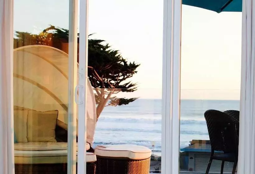 Hotelli Pier View Suites