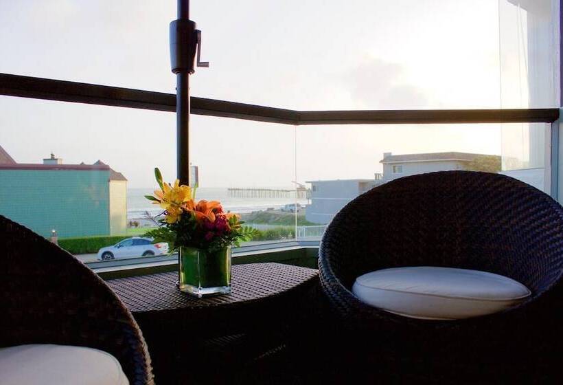 호텔 Pier View Suites