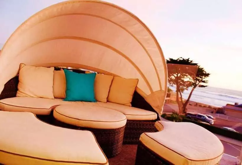 Hotelli Pier View Suites