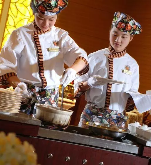هتل Plaza Holiday Inn Jiayuguan
