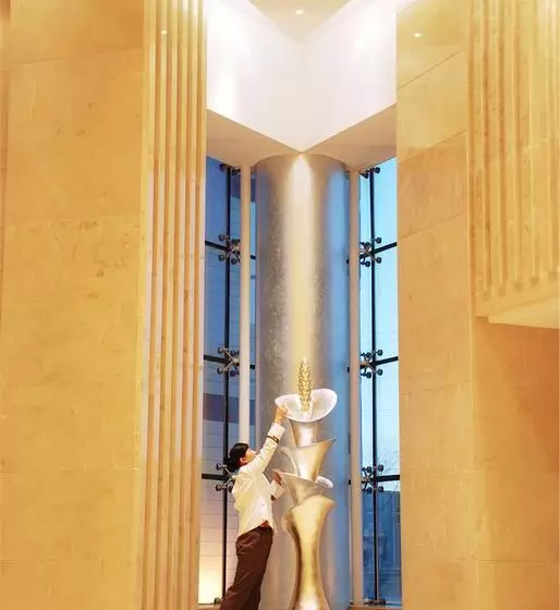 هتل Plaza Holiday Inn Jiayuguan