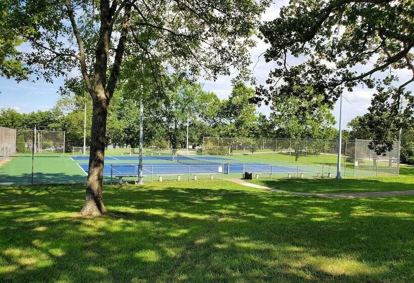 Szálloda Port Of Kimberling Marina & Resort