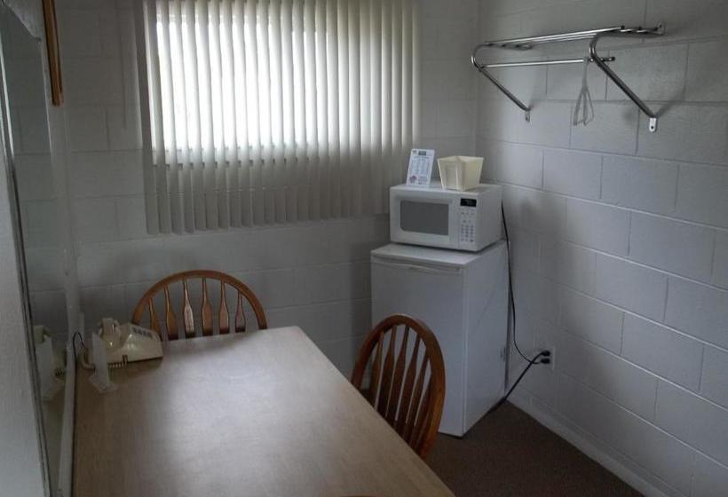 Мотель Budget Host Elk Antler Inn