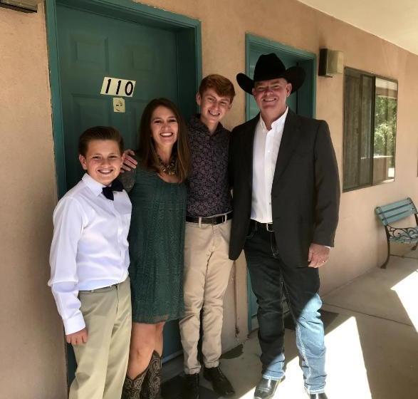 汽车旅馆 El Meson Lodge