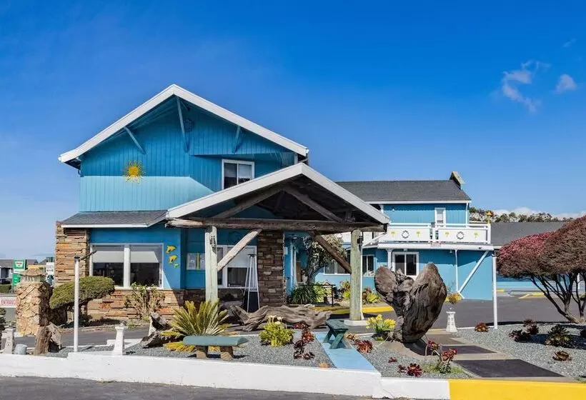 モーテル Oceanside Inn & Suites, A Days Inn By Wyndham