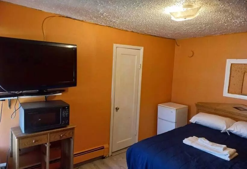Pillow Talk Motel