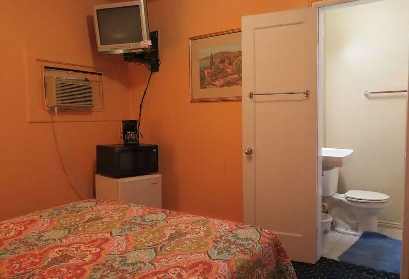 Pillow Talk Motel