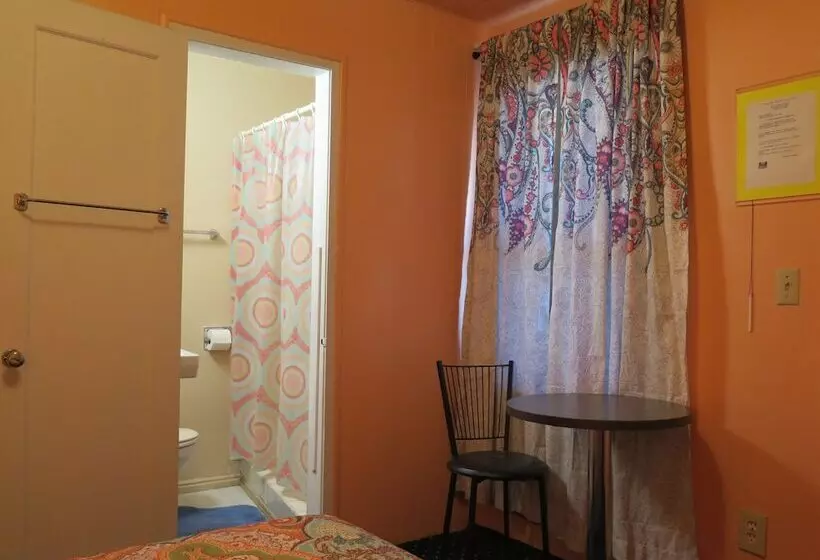 Pillow Talk Motel