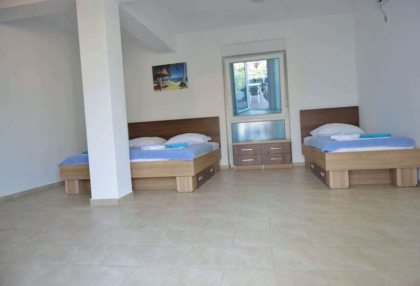 هتل Belvedere Apartments With Seaview