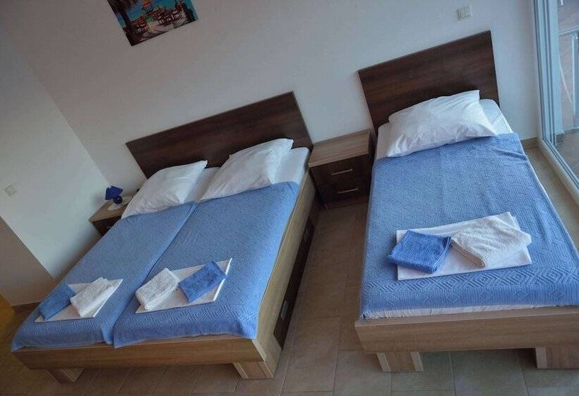 هتل Belvedere Apartments With Seaview