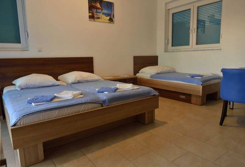 هتل Belvedere Apartments With Seaview