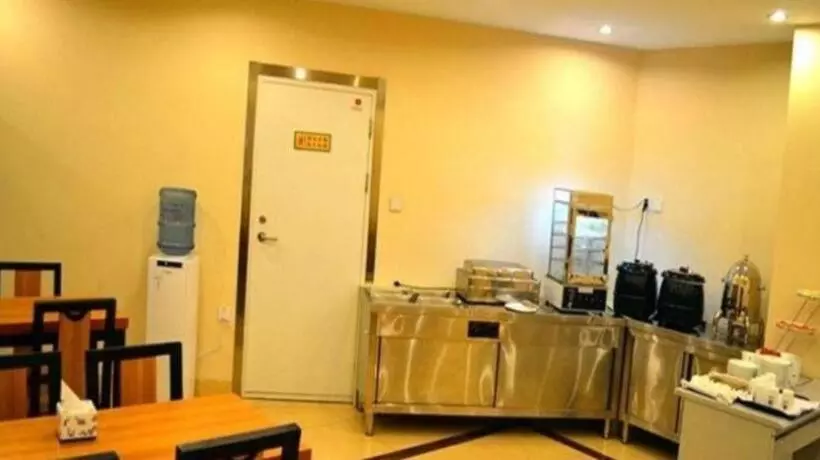 Hotelli Greentree Inn Langfang Guangyang District Guangyang Road City Government Express