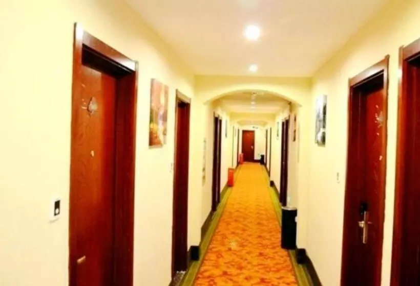 Hotelli Greentree Inn Langfang Guangyang District Guangyang Road City Government Express