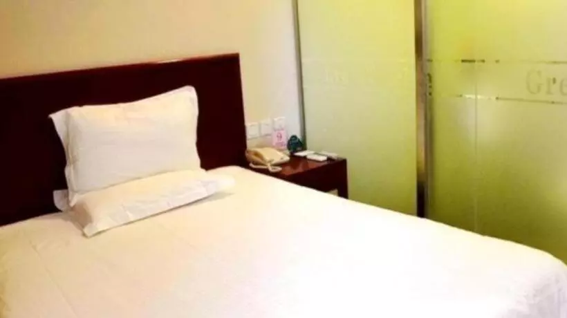 Hotelli Greentree Inn Langfang Guangyang District Guangyang Road City Government Express