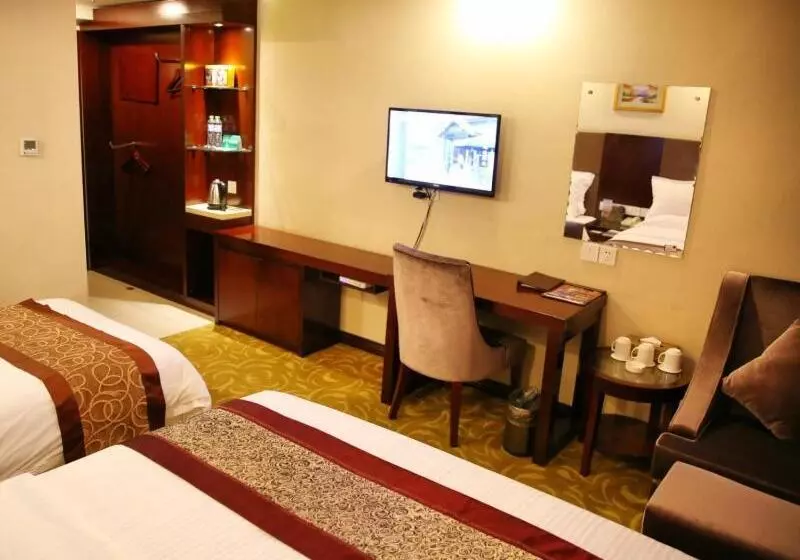Hotelli Greentree Inn Shandong Rizhao Shanhaitian Holiday Resort Business