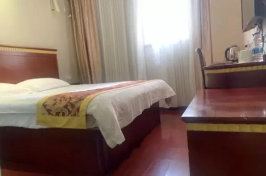 Hotelli Greentree Inn Shanghai Jiading District Jiangqiao Jinyun Road Metro Station Express