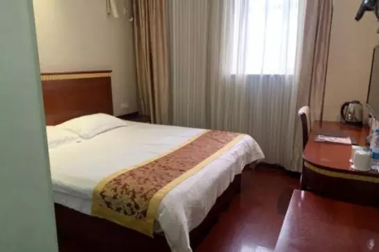 Hotelli Greentree Inn Shanghai Jiading District Jiangqiao Jinyun Road Metro Station Express