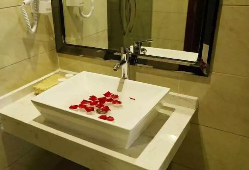 Hotelli Greentree Inn Sichuan Chengdu Airport Road Zhujiang Road Express
