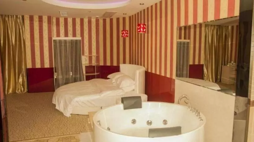 Hotelli Greentree Inn Wuhu Fangte Second Phase Nanxiang Wanshang Express