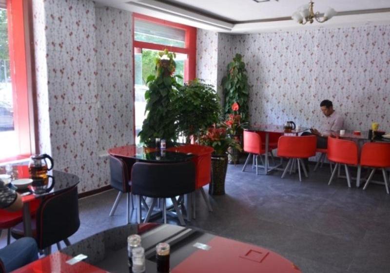 בית מלון כפרי Greentree Inn Urumqi Qiming Yuan Business Branch