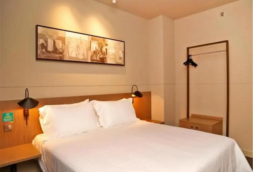 ホテル Jinjiang Inn Selected Shenzhen Huanggang Port Huangcheng Plaza