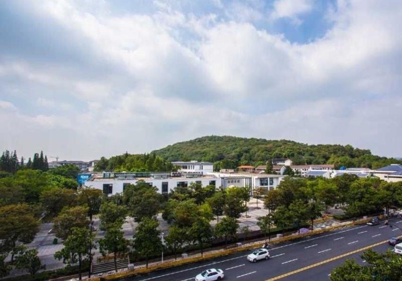Отель Vatica Jiangsu Suzhou Changshu Shuyuan Street Yushan Scenic Spot